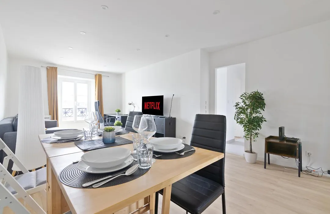 1 Bedroom Apartment Quartier Austerlitz Free Netflix-1