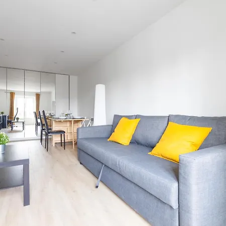 1 Bedroom Apartment Quartier Austerlitz Free Netflix-2