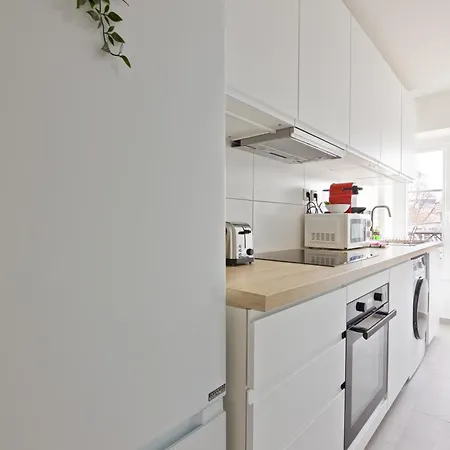 1 Bedroom Apartment Quartier Austerlitz Free Netflix-3